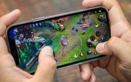 Chơi game, nhắn tin điện thoại nhiều có nguy cơ mắc hội chứng viêm bao gân De Quervain