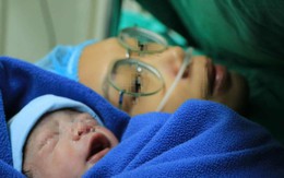 Bác sĩ kể về ca mổ đặc biệt cho sản phụ ung thư giai đoạn muộn quyết giữ con