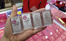 Giá bạc hôm nay ngày 13/10: Vượt ngưỡng 2 triệu đồng/lượng, các thương hiệu tiếp tục ngưng nhận đơn đặt hàng