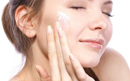 Cách dặm lại lớp trang điểm đẹp tự nhiên, luôn giữ được diện mạo tươi tắn suốt cả ngày