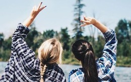 Đòi lại đôi giày hiệu cho bạn thân mượn, người phụ nữ nhận câu trả lời không tưởng: 'Tưởng cậu tặng chứ?'