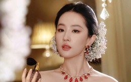Lưu Diệc Phi đẹp hoàn hảo trên thảm đỏ