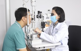 Nam bệnh nhân 44 tuổi ở Ninh Bình bị pháo nổ trúng mắt đã tìm lại được thị lực