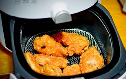 8 loại thực phẩm 'kỵ' nồi chiên không dầu