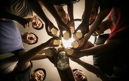 4 kiểu người luôn háo hức họp lớp và 3 kiểu người 'mất hút' dù được mời liên tục