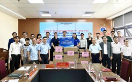 1 tấn thuốc và vật tư y tế cho người dân vùng lũ Huế kịp thời từ Long Châu