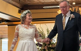 Kết hôn lần đầu ở tuổi 76, bà lão chứng minh 'không bao giờ là quá muộn để yêu'