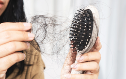 Rụng tóc – Khi nào là bình thường, khi nào là tín hiệu bất ổn?