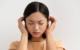 Hàng xóm chỉ chờ tôi mở cửa để vào kể xấu con dâu