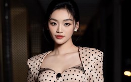Phản ứng của 'bà trùm hoa hậu' sau phát ngôn thiếu kiểm soát của Yến Nhi