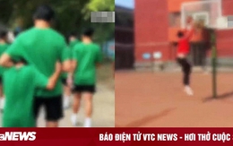 Một năm cao thêm 25cm, chàng trai 2m23 đối mặt nhiều nguy hiểm