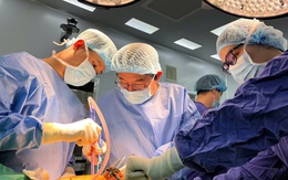 Ca mổ thay cùng lúc hai khớp gối, chấm dứt hơn 10 năm đau đớn cho nữ bệnh nhân 67 tuổi