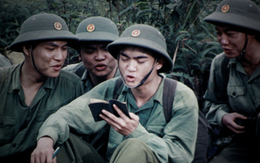 Sau 15 năm, đạo diễn Hữu Mười tiết lộ điều từng băn khoăn về 'Mùi cỏ cháy'