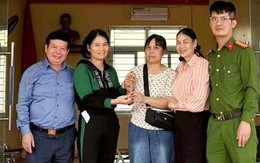 Đi chợ, người phụ nữ nhặt được dây chuyền 4 chỉ vàng