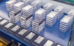 Giá bạc hôm nay 18/11: Thị trường trong nước tiếp tục giảm sâu, giao dịch quanh mức 52 triệu đồng/kg