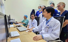 Giáo sư trẻ nhất ngành Y 2025: 'Kiến thức có thể thay đổi nhưng y đức phải luôn vẹn nguyên'