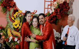 Chú rể Ấn Độ vượt sóng gió, mang trầu cau trong đám cưới gây sốt ở miền Tây