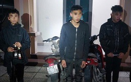 Mang dao mèo ‘diễu phố’ trong đêm, nhóm thiếu niên bị xử lý