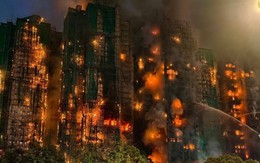 Hé lộ nguyên nhân khiến đám cháy ở Hong Kong lan rộng khắp 8 toà nhà 31 tầng làm ít nhất 44 người tử vong