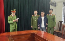 Nhắc không đội mũ bảo hiểm, Tổ trưởng Tổ An ninh bị thanh niên tấn công