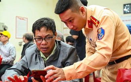 Cục CSGT nhận trách nhiệm về việc chậm cấp bằng lái PET