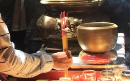 Khung giờ đẹp thắp hương ngày mai – Rằm tháng 9 âm lịch 2025 và 3 điều kiêng làm để đón tài lộc vào nhà