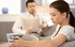 Tôi chết đứng khi nghe chồng nói: 'Nhà anh mọi người chỉ cần con'