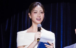 Lương Thùy Linh tiếp tục gây chú ý khi làm MC song ngữ