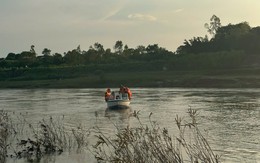 Lật thuyền đánh cá trên sông Lam, vợ được cứu sống, chồng mất tích