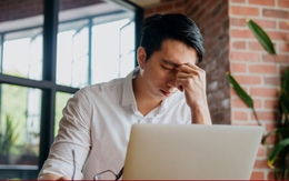 10 năm đưa hết lương cho vợ, mới thất nghiệp 2 tháng đã bị coi là ăn bám