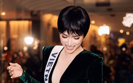 Miss Universe 2025: Hoa hậu Hương Giang bất ngờ xuất hiện với mái tóc tém