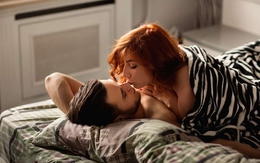 Hành động nào chồng làm càng khiến vợ càng muốn gần gũi hơn?