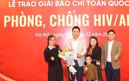 Đông đảo đại biểu dự Lễ tổng kết và trao giải 'Giải Báo chí phòng, chống HIV/AIDS'