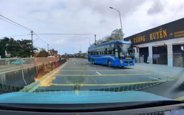 Xử phạt tài xế điều khiển xe khách chạy ngược chiều trên quốc lộ