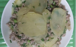 Khoai tây thái lát xào thịt băm kiểu này mềm ngon, đặc biệt vẫn giữ nguyên miếng không bị nát