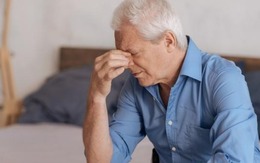 Sợ cô độc lúc tuổi già, ông lão cho con nuôi vay 1,8 tỉ đồng rồi nhận lại sự im lặng