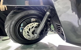 Xe máy điện giá 42 triệu đồng đẹp cổ điển, pin khỏe, trang bị cao cấp sánh ngang SH Mode, chi phí như Vision