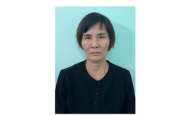 Hà Nội: Tạm giữ hình sự người phụ nữ lấy đồ, chửi bới, bắt nữ sinh quỳ trên đường