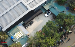 Sân thể thao, chợ tạm trái phép trên 'đất vàng' Yên Hòa: Điện lực khẳng định đã cắt điện, công trình vi phạm vẫn sáng đèn