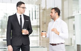 Nghe sếp khen 'bạn vất vả rồi', người EQ cao sẽ không bao giờ đáp 'không có gì'