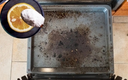 'Nữ hoàng dọn dẹp' Anh bật mí mẹo làm sạch khay nướng chỉ với 2 nguyên liệu