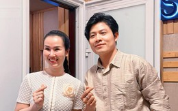 Nhạc sĩ Nguyễn Văn Chung và ca sĩ Võ Hạ Trâm hài hước ở hậu trường