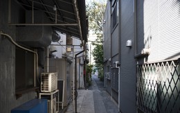 Mua nhà 5 tỷ, vợ chồng trẻ nổi da gà với hành động mỗi sáng của hàng xóm