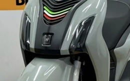 Xe máy điện giá 25 triệu đồng ở Việt Nam thiết kế đẹp như SH, trang bị đỉnh cao, rẻ hơn Vision, chỉ như xe số Wave Alpha dậy sóng thị trường