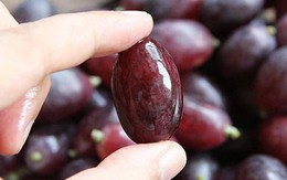 Rửa nho với nước không thể sạch, học mẹo này rửa xong tha hồ tự tin ăn cả vỏ