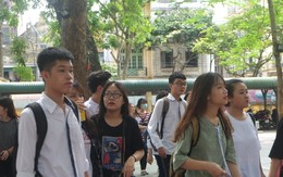 Học sinh Hà Nội ôn thi kiến thức trọng tâm môn thi tốt nghiệp trên nền tảng số