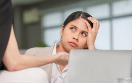 Đi ăn trưa, cô gái phát hiện chuyện không ngờ về nữ đồng nghiệp hay nói đạo lý