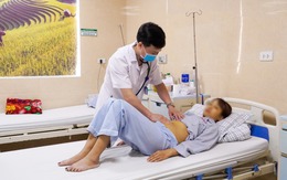 Người phụ nữ ở Phú Thọ bị suy gan cấp, nguy cơ lây cao, bác sĩ khuyến cáo có dấu hiệu này nhập viện ngay