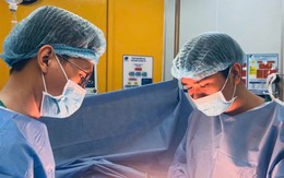 Hai sinh viên vào cấp cứu với hàng chục vết dao đâm