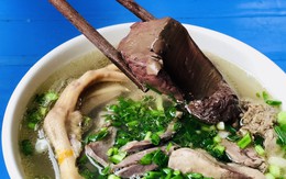 5 không khi ăn tiết lợn luộc